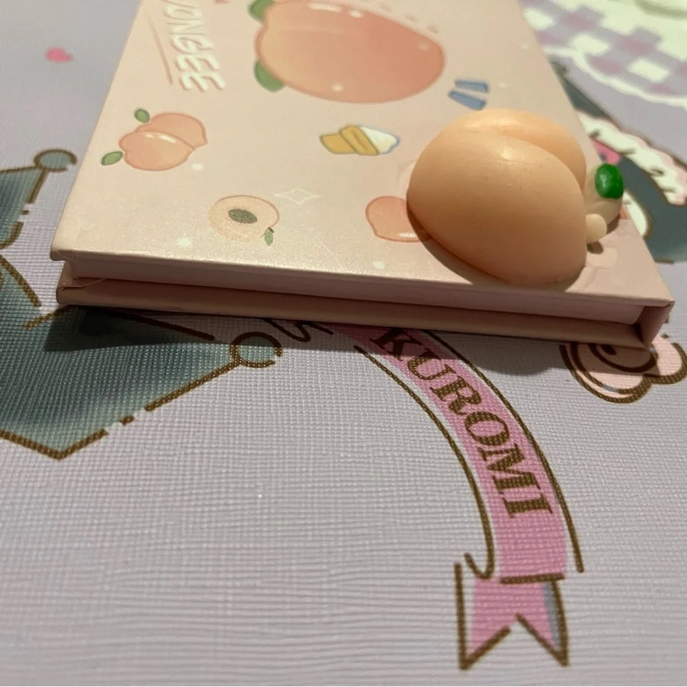 18 Color Neutral Warm-Toned Peach Palette with Squishy Peach